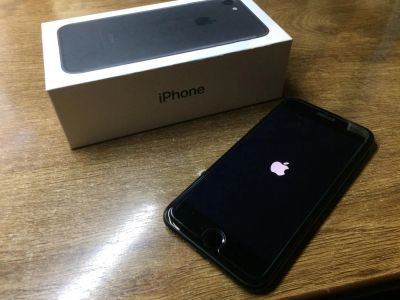 Лот: 10438627. Фото: 1. Смартфон iPhone 7 128GB Black... Смартфоны