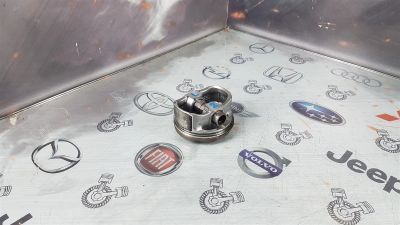 Лот: 23590050. Фото: 1. Поршень Lexus LS460 1UR-FSE 13301-38010. Двигатель и элементы двигателя