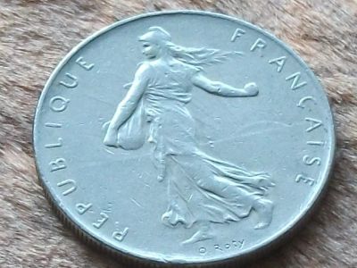 Лот: 11025724. Фото: 1. Монета 1 франк один Франция 1977... Европа