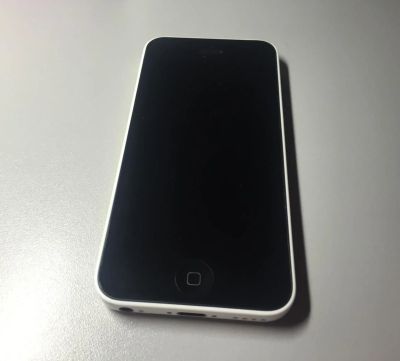 Лот: 7036538. Фото: 1. Продам Iphon 5C. Смартфоны