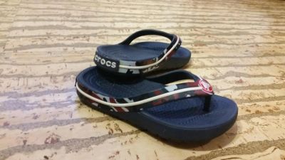 Лот: 9564690. Фото: 1. вьетнамки Crocs. Шлепанцы, сланцы