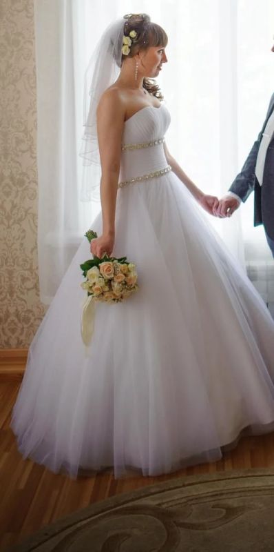Лот: 4412338. Фото: 1. Свадебное платье. Другое (свадебная мода)