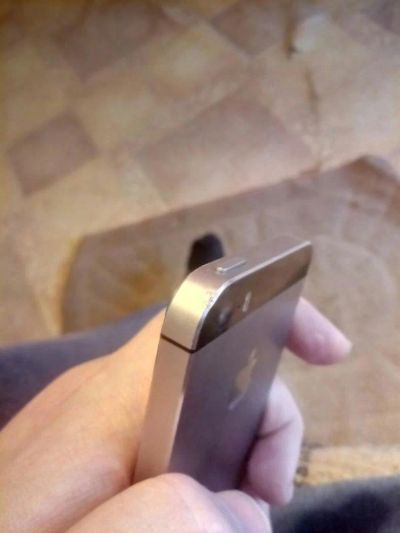 Лот: 11562411. Фото: 1. iPhone 5s 16gb Space Gray. Смартфоны