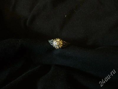 Лот: 544159. Фото: 1. Перстень с семью фианитами. Серебро... Кольца, перстни