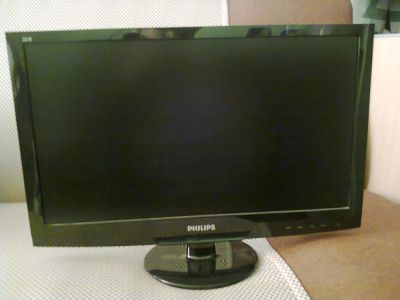 Лот: 9939539. Фото: 1. Монитор Philips 221E. ЖК-мониторы