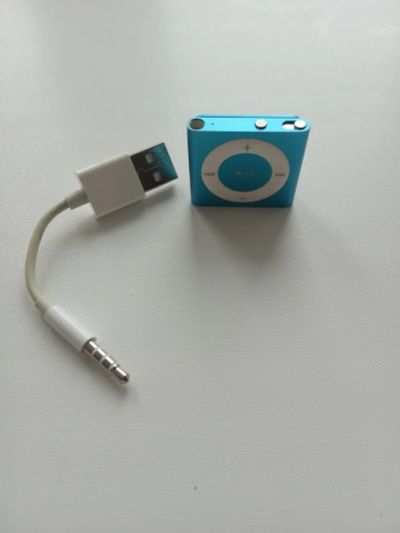 Лот: 17556040. Фото: 1. Плеер Apple iPod Shuffle 4 синий. Плееры