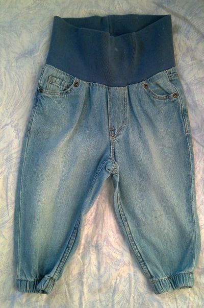 Лот: 9198503. Фото: 1. Джинсы H&M 9-12 мес. Брюки, шорты, джинсы