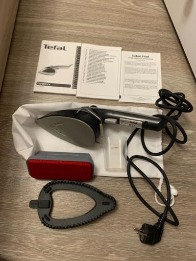 Лот: 18984404. Фото: 1. Ручной отпариватель Tefal. Утюги, парогенераторы, отпариватели
