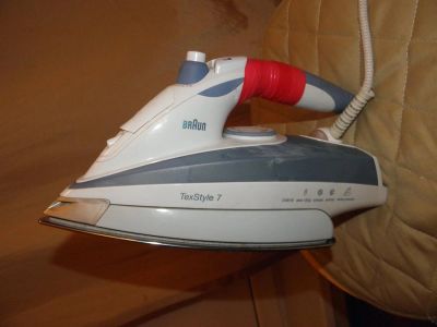 Лот: 3176072. Фото: 1. утюг. Утюги, парогенераторы, отпариватели