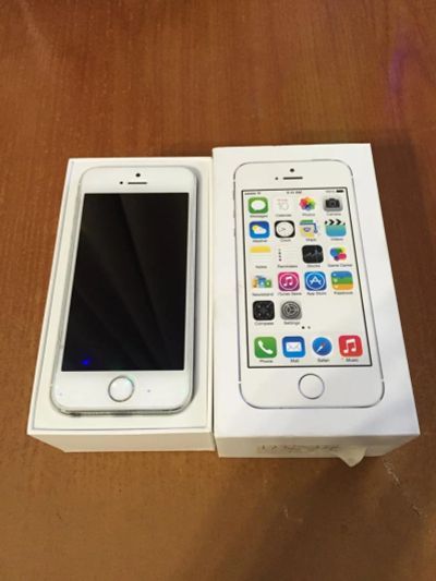 Лот: 6606972. Фото: 1. iPhone 5s. Смартфоны