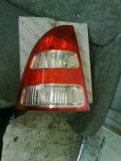 Лот: 946236. Фото: 1. Задний левый стоп на Toyota Fielder. Оптика и освещение
