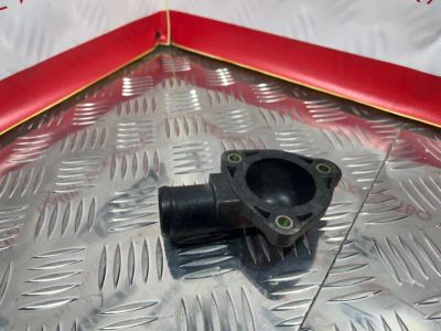 Лот: 18960482. Фото: 1. Корпус термостата Nissan Sunny... Двигатель и элементы двигателя