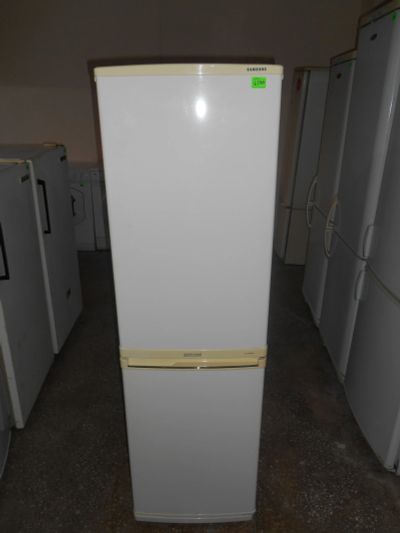 Лот: 14672026. Фото: 1. Узкий холодильник Samsung. Холодильники, морозильные камеры