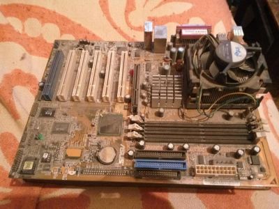 Лот: 8327594. Фото: 1. Материнская плата asus p4pe... Материнские платы