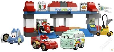 Лот: 1450030. Фото: 1. 2 машинки LEGO duplo Тачки: Макквин... Конструкторы