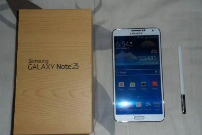 Лот: 6798215. Фото: 1. samsung galaxy Note 3 (белый... Смартфоны