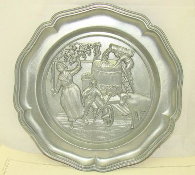 Лот: 12676053. Фото: 1. Тарелка декоративная литая (Q767... Другое (антиквариат)