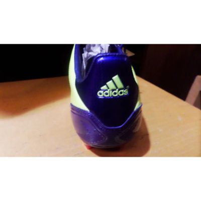 Лот: 9898177. Фото: 1. Футбольные бутсы Adidas новые. Другое (женская обувь)