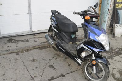 Лот: 9222980. Фото: 1. Скутер Eniseymoto Yuki YM50QT... Мотоциклы