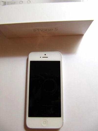 Лот: 4321331. Фото: 1. iPhone 5 16GB. Смартфоны