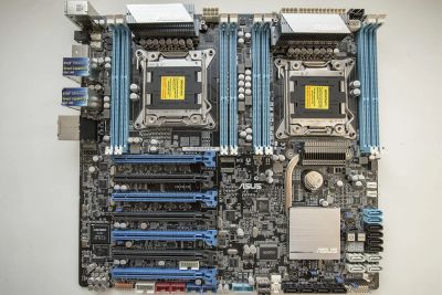 Лот: 5068900. Фото: 1. ASUS Z9PE-D8 WS. Материнские платы