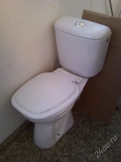 Лот: 1239703. Фото: 1. унитаз белый с бачком. Унитазы, биде