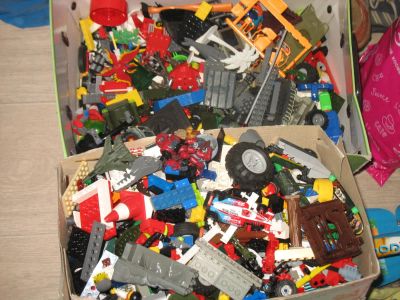 Лот: 6101285. Фото: 1. Огромная коробка Lego от разных... Конструкторы