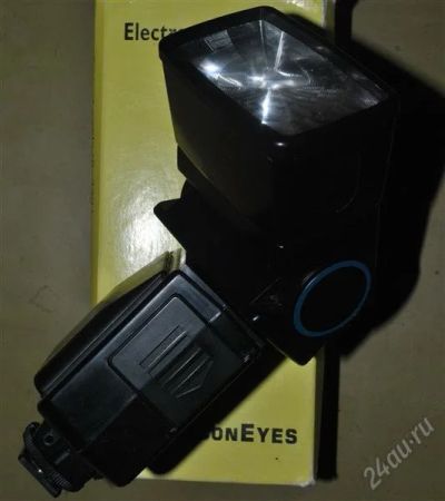 Лот: 931290. Фото: 1. Вспышка FalconEyes 25M с рубля... Вспышки, осветители, рассеиватели