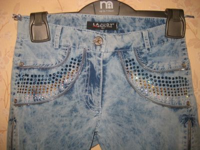 Лот: 16283635. Фото: 1. Красивущие фирменные капри с цветными... Брюки, шорты, джинсы