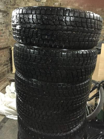 Лот: 8085727. Фото: 1. Зимняя резина Dunlop Grandtrek... Шины