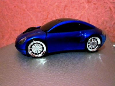 Лот: 3413736. Фото: 1. Беспроводная мышь-автомобиль Porsche... Клавиатуры и мыши