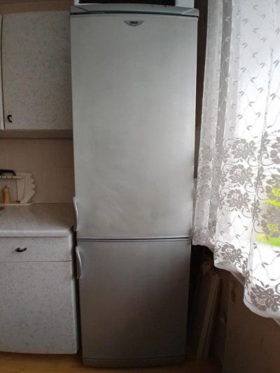 Лот: 11423642. Фото: 1. Холодильник Zanussi ZRB 35 OA. Холодильники, морозильные камеры