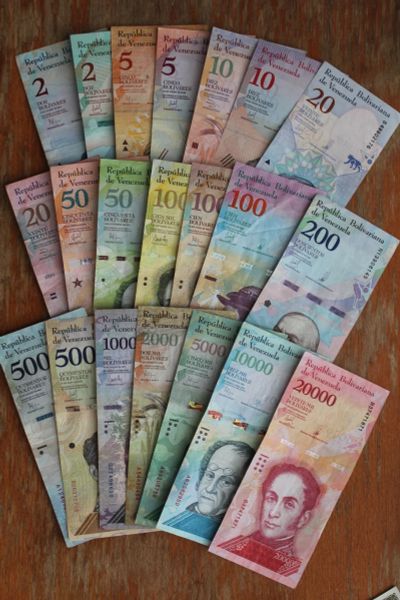 Лот: 21673225. Фото: 1. Венесуэла Полный набор из 21 банкноты... Америка