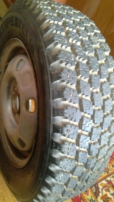Лот: 3103558. Фото: 1. Nokian hakkapeliitta 175/70/13... Шины на дисках