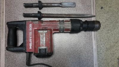Лот: 7259649. Фото: 1. Продам отбойный молоток Hilti... Электроинструмент