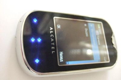 Лот: 10844483. Фото: 1. Alcatel OneTouch 708. Кнопочные мобильные телефоны