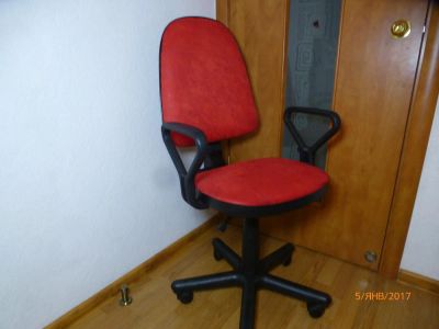 Лот: 9015962. Фото: 1. Кресло офисное..Стул поворотный... Стулья и кресла офисные