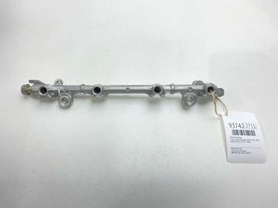Лот: 24774724. Фото: 1. Рейка топливная Toyota Town Ace... Топливная система