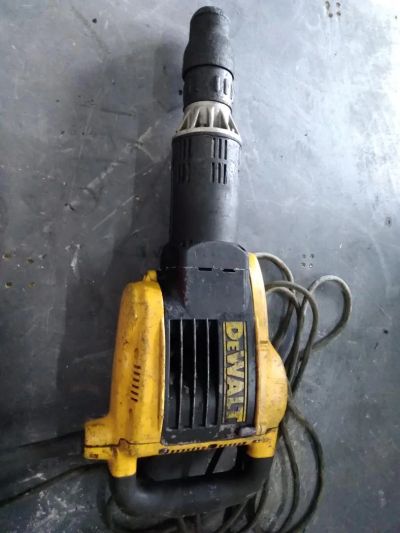 Лот: 10602862. Фото: 1. Легендарный отбойный dewalt 25899... Электроинструмент