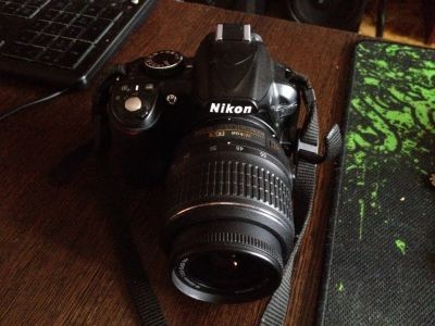 Лот: 5170197. Фото: 1. Nikon D3100 + батарейный блок... Цифровые зеркальные