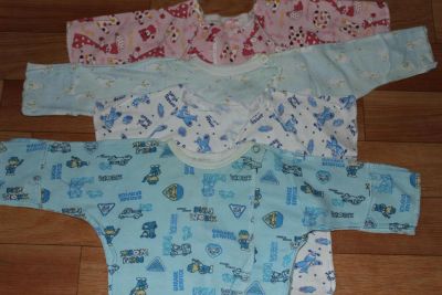 Лот: 4595145. Фото: 1. Распашонки. Ползунки, распашонки, слипы