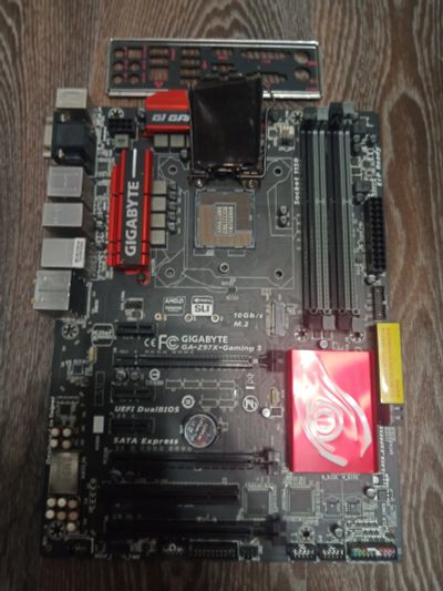Лот: 19179172. Фото: 1. Gigabyte GA-Z97X-Gaming 5. Материнские платы