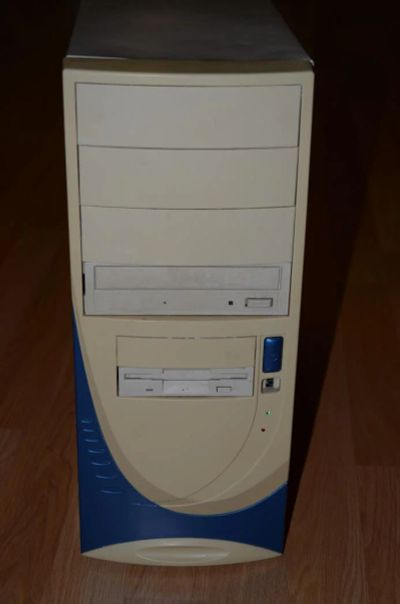 Лот: 4951242. Фото: 1. Офисный компьютер с 19" монитором. Компьютеры в сборе