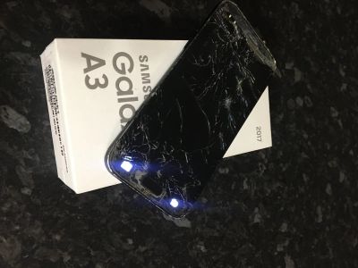 Лот: 17276409. Фото: 1. Samsung galaxy A3 2017. Смартфоны
