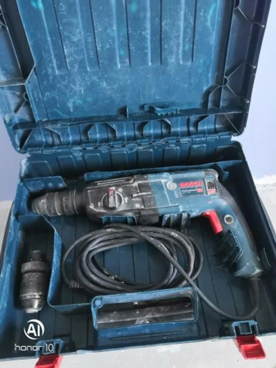 Лот: 17973911. Фото: 1. Перфоратор bosch GBH 2-28F. Электроинструмент