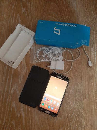 Лот: 15255466. Фото: 1. Samsung galaxy j7 16gb. Смартфоны