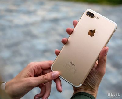 Лот: 13803031. Фото: 1. iPhone 7 plus 128GB gold+стекло... Смартфоны