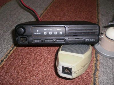 Лот: 259866. Фото: 1. рация yaesu. Рации, радиостанции