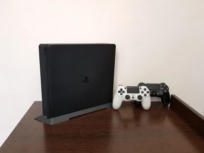 Лот: 17829526. Фото: 1. PlayStation 4 Slim 1Tb + игры. Игровые приставки, консоли
