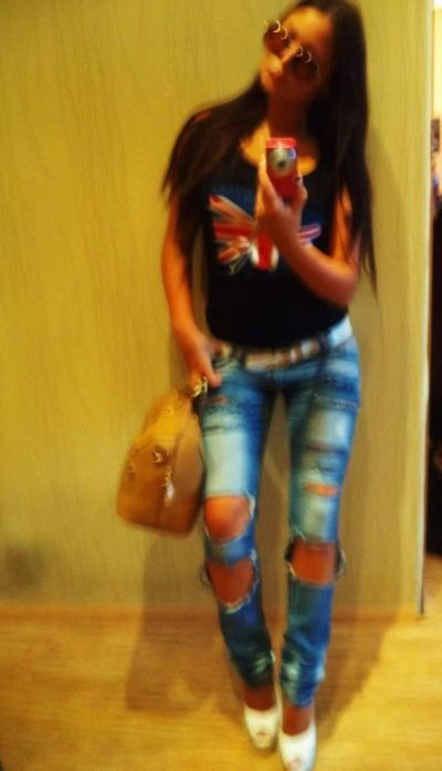 Лот: 7590993. Фото: 1. Рваные летние стильные джинсы. Джинсы